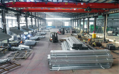Hebei Bending Fence Technology Co., Ltd lini produksi pabrik