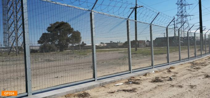 2.2m Tinggi Anti Climb Security Fencing 358 Pvc Coated Green Color Dengan H Type Post 2