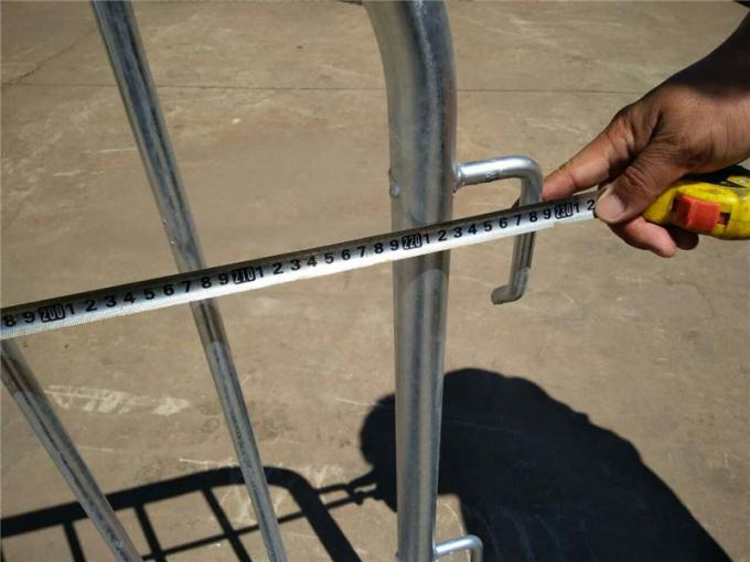 Hot Dip Galvanized Metal Crowd Control Penghalang Keamanan Portable 2