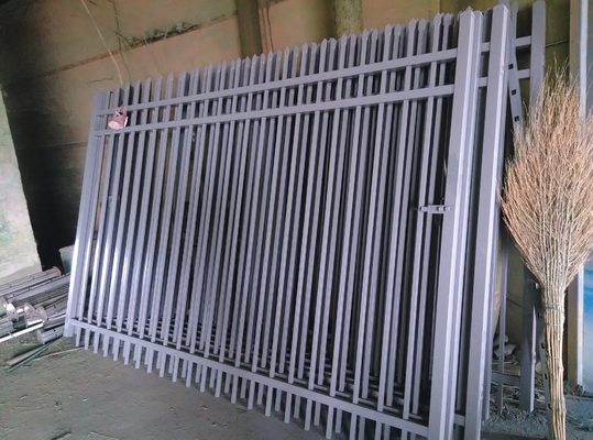 1.5m Steel Tubular Fencing Keamanan High Bow Top Powder Coated Railings