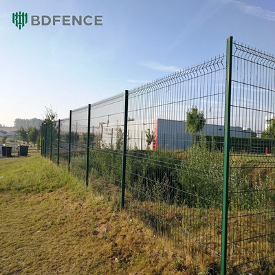 Heavy Duty Strong Welded Pagar Panel Rumah Luar Ruang Dekoratif Privasi V Mesh Pagar Panel Untuk Pagar Taman