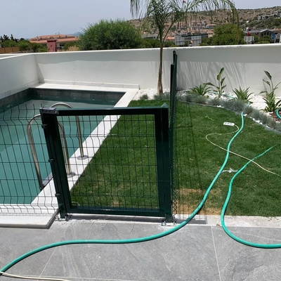 Cina Warna 3D Dekorasi Rumah Hitam Curvy Welded Wire Mesh Taman Pagar Keamanan Galvanized PVC Coated Mesh Pagar Cl