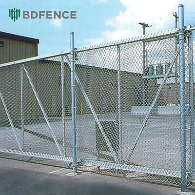 Hot Dip Galvanized 6ft Tinggi PVC Lapisan Vinyl Pagar 30m Panjang Sport Pagar Diamond Hole Chain Link Besi Wire Mesh
