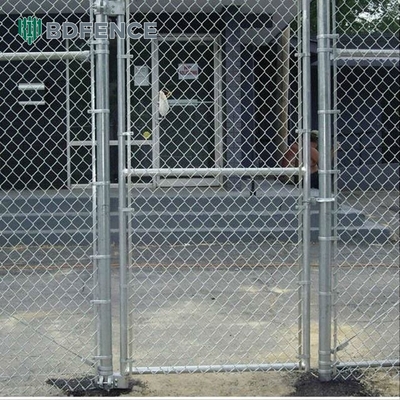 Hot Dip Galvanized 6ft Tinggi PVC Lapisan Vinyl Pagar 30m Panjang Sport Pagar Diamond Hole Chain Link Besi Wire Mesh