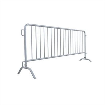 Aktivitas Kontrol Kerumunan Penghalang Pejalan kaki Dengan Pagar Post Caps Dan 6,5'8,5' Panel Panjang