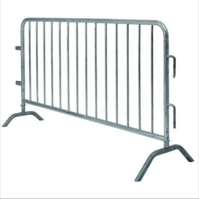 Temporary Road Safety Traffic Crowd Control Barrier Fence dengan jarak tabung dalam 110mm 120mm 150mm