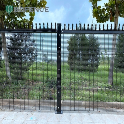 High Security Durable Clear View Anti Climb 358 Welded Wire Mesh Fence Untuk Proyek Bandara