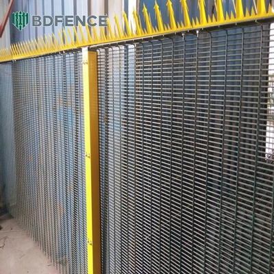 Galvanized Clearvu High Security 358 Anti Climb Fence Plastik Lapisan Metal Penjara Mesh Clear Vu View Fence Tidak Mendaki