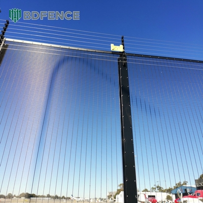 Galvanized Clearvu High Security 358 Anti Climb Fence Plastik Lapisan Metal Penjara Mesh Clear Vu View Fence Tidak Mendaki