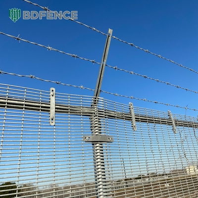 Galvanized Clearvu High Security 358 Anti Climb Fence Plastik Lapisan Metal Penjara Mesh Clear Vu View Fence Tidak Mendaki