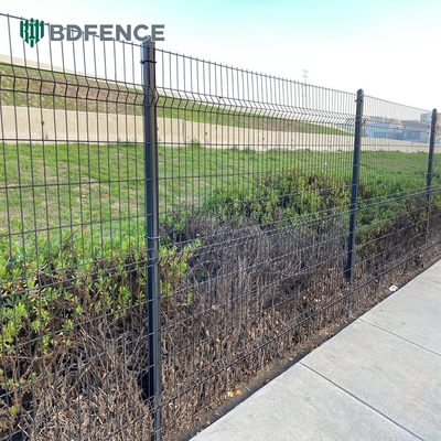 High Security Wire Mesh Fence 3D V Bending Curved Garden Farm Fence untuk Perimeter Security
