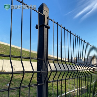 Mudah dirakit bubuk dilapisi keamanan 3d Welded Wire Mesh Pagar V Curved Wire Fence