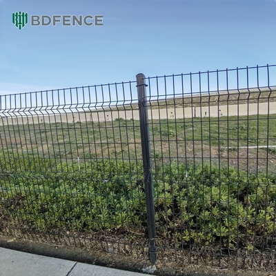 Wire Dia 5mm Metal Mesh Fencing RAL 6005 Green Powder Coated 3D Fence Panel Triangle Bending Fence Untuk Situs Konstruksi