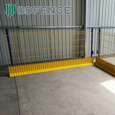 Q235 Pagar Perlindungan Edge Steel Mesh Dengan Toeboard Untuk Bangunan