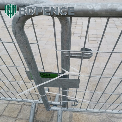 Tugas berat Galvanized Baja Barrikade Konser Low Maintenance