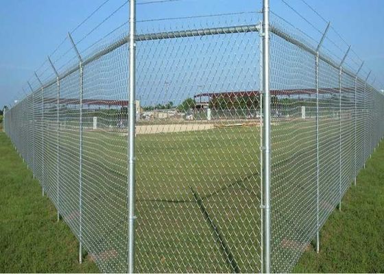 8 Ft Galvanized PVC Coated Cyclone Wire Mesh Chain Link Fence Roll Untuk Filipina