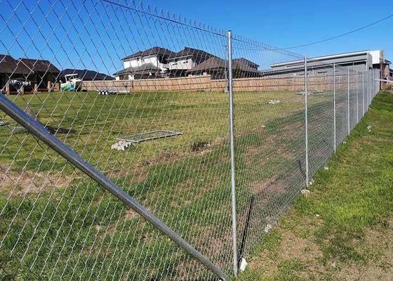 8 Ft Galvanized PVC Coated Cyclone Wire Mesh Chain Link Fence Roll Untuk Filipina