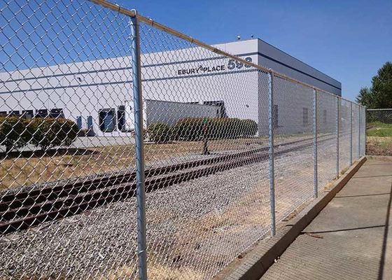 8 Ft Galvanized PVC Coated Cyclone Wire Mesh Chain Link Fence Roll Untuk Filipina