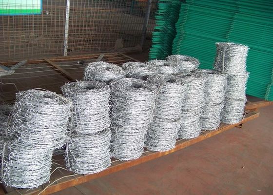 Pagar Keamanan 1.6mm Panel Pagar Ternak Kawat Berduri Galvanis
