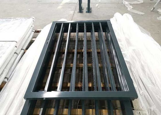 Dekorasi taman 2m Pintu pagar baja dengan gerbang ganda kayu PVC rangka diobati panas Welded Wire Mesh 3D Model melengkung Se
