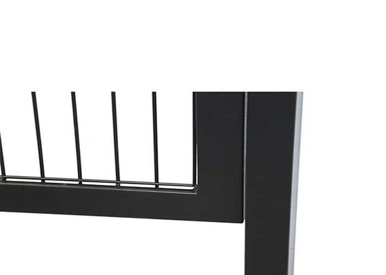 Dekorasi taman 2m Pintu pagar baja dengan gerbang ganda kayu PVC rangka diobati panas Welded Wire Mesh 3D Model melengkung Se