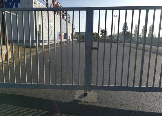 Gerbang Pagar Pintu Besi tahan karat Dilas Dengan Kunci Anti Pencurian