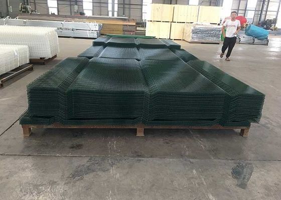Perimeter Keamanan Pagar dengan 76 * 25mm Ukuran Pembukaan dan Powder Coated Surface Treatment Desain Anti-Climb