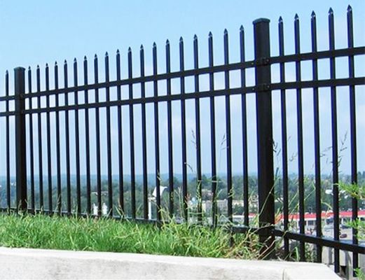 Kerangka Besi Kekuatan Tinggi Palisade Pagar Tubular Pagar Keamanan Panel Pagar Lantai Lubang Panas Untuk Gerbang Jalan