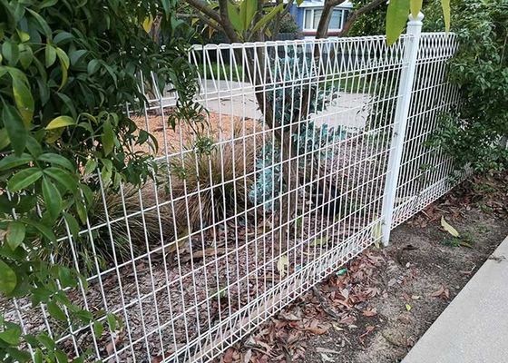 Segitiga Bending 100 * 300mm BRC Welded Wire Garden Fence