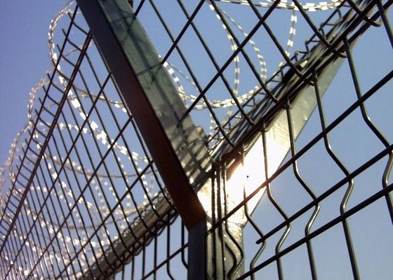 Pagar Keamanan Bandara Anti Climb 358 Mesh 50 * 100mm