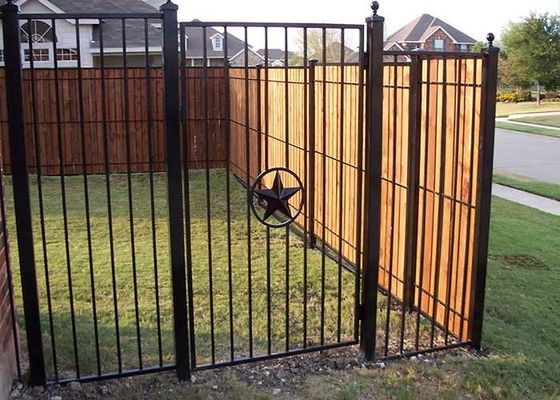 Easy Assembly Steel Tube Q195 Atau Q235 Material Fence Untuk Perlindungan Rumah Taman Pertanian