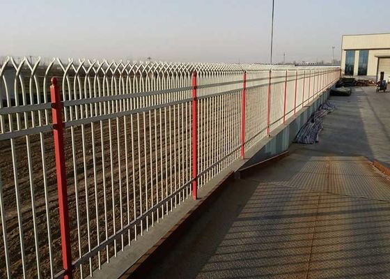 Easy Assembly Steel Tube Q195 Atau Q235 Material Fence Untuk Perlindungan Rumah Taman Pertanian