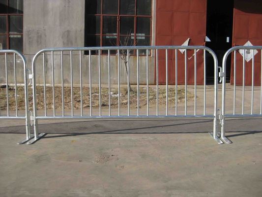 Bervariasi Kaki Crowd Barrier Fencing Safety Orange Pvc Coated 40 Inch Height