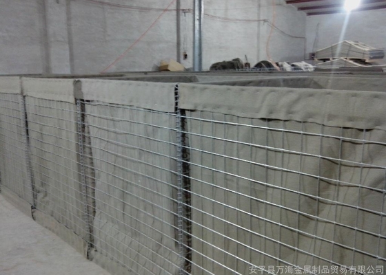 80x80mm Dilipat Hesco Barrier Ledakan Dinding Wire Mesh Kontainer Pagar Galvanis