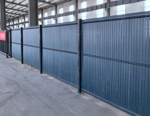 1,8 Meter Tinggi 3d Welded Mesh Anggar Kawat Tahan Penuaan Dengan Panel Plastik