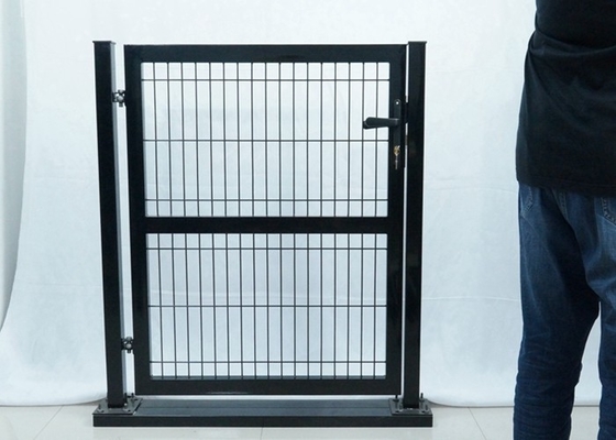 1.5m Tinggi Metal Garden Fence Gate Warna Hijau Pvc Coated Welded Wire Mesh